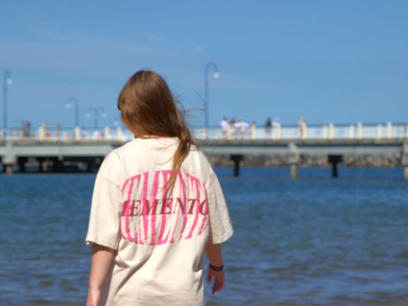 Fit on Display: Advertise your Clothing Brand (Outdoors)