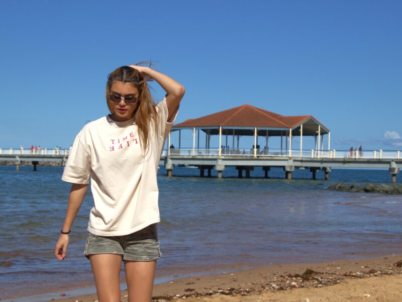 Fit on Display: Advertise your Clothing Brand (Outdoors)
