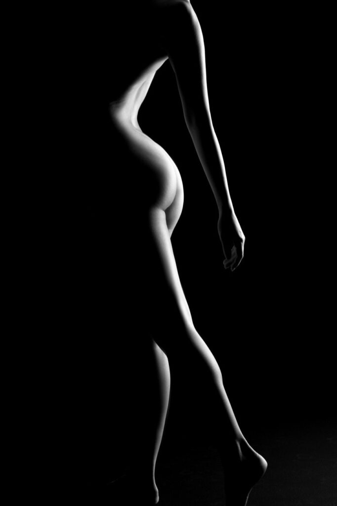 Low Key Light Art Photoshoot - Female Model Call (18+)