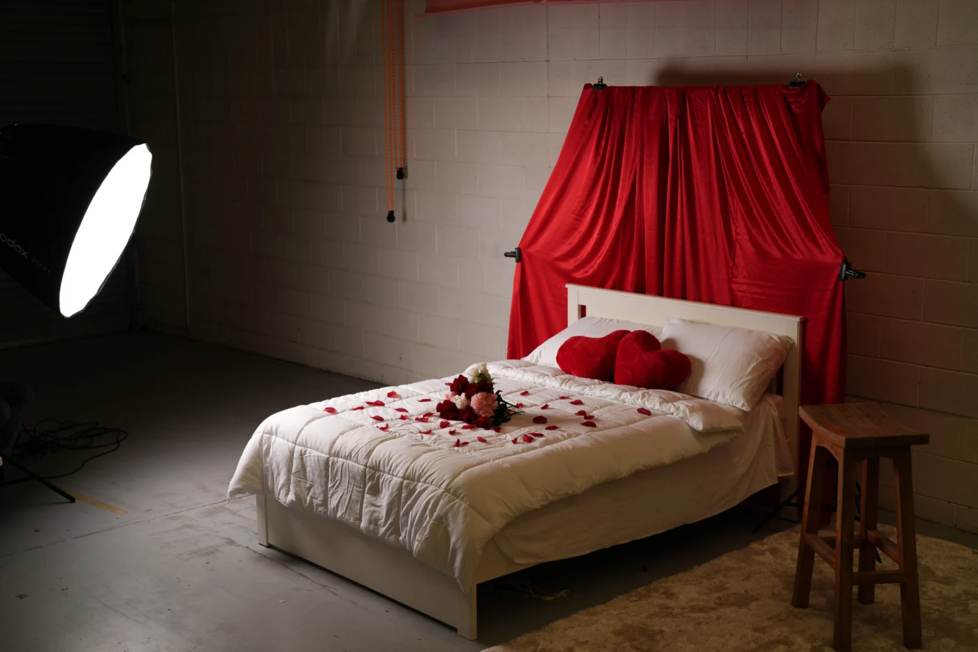 Valentine’s boudoir studio set now available for hire 🌹